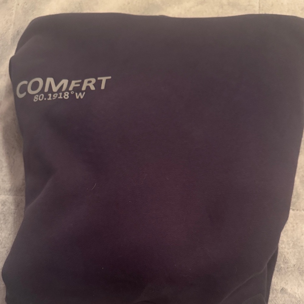 Brand new Unisex Navy Blue Comfrt Sweater size M